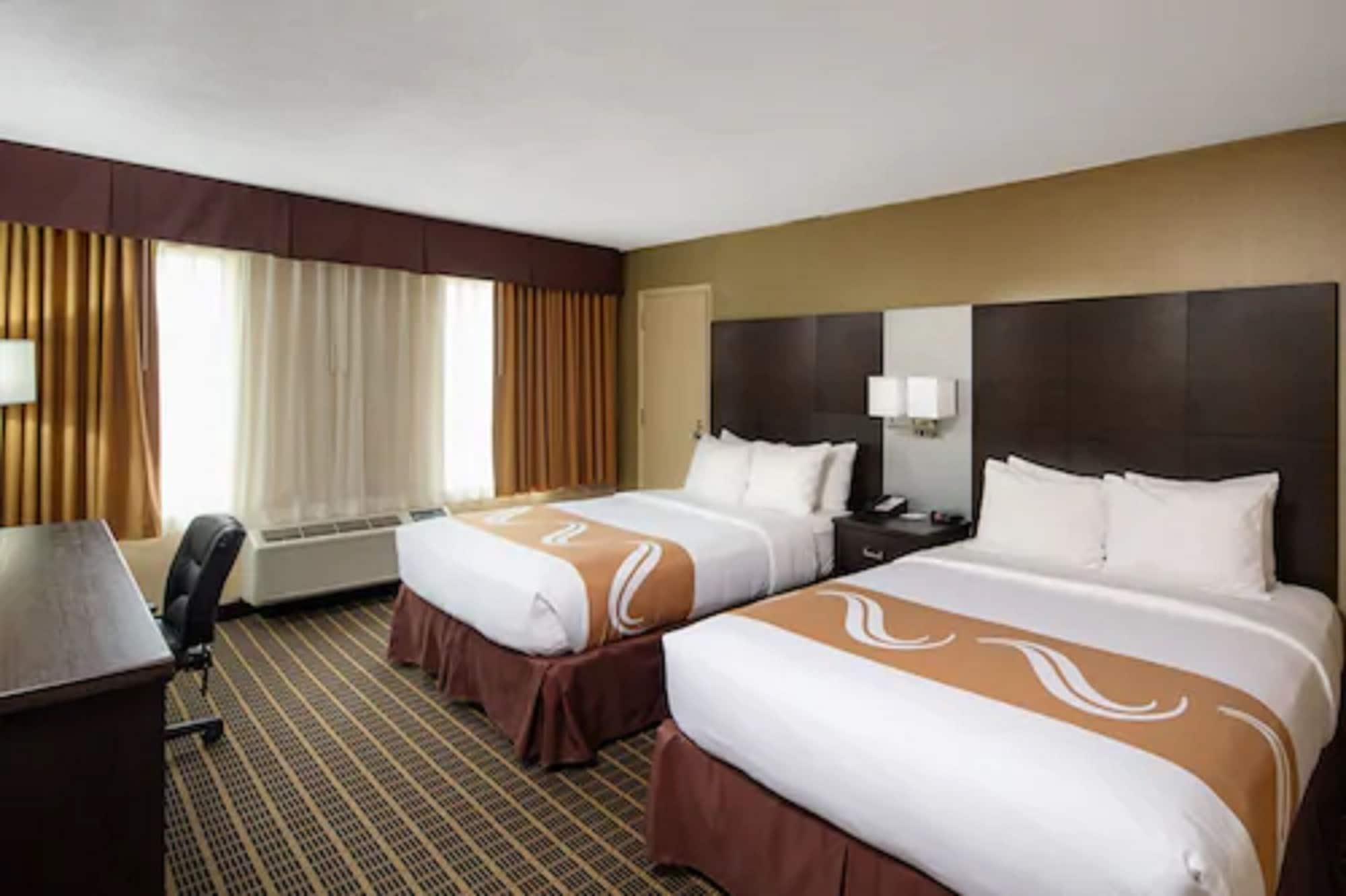 Quality Inn & Suites Downtown Windsor Zewnętrze zdjęcie
