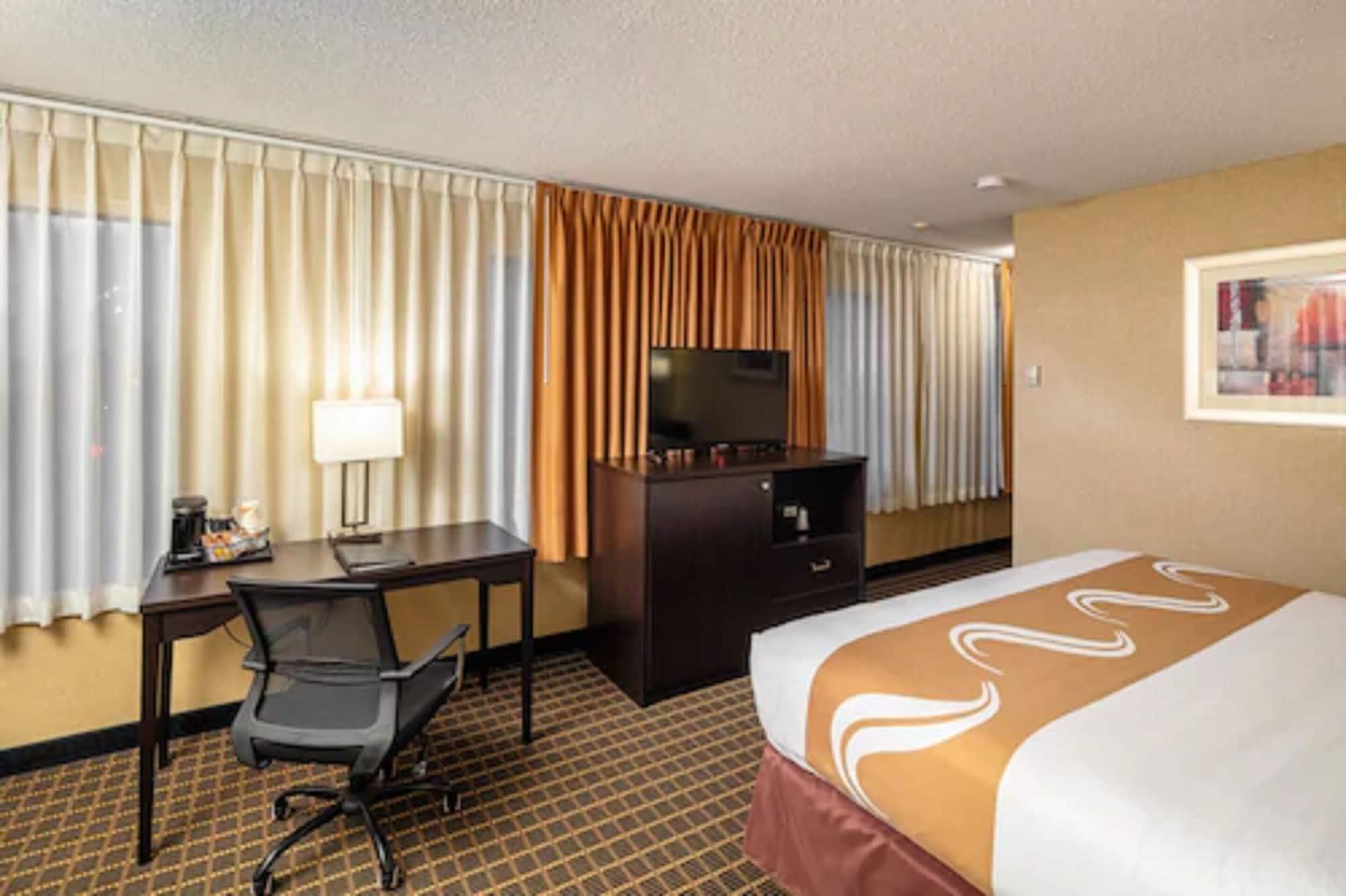 Quality Inn & Suites Downtown Windsor Zewnętrze zdjęcie