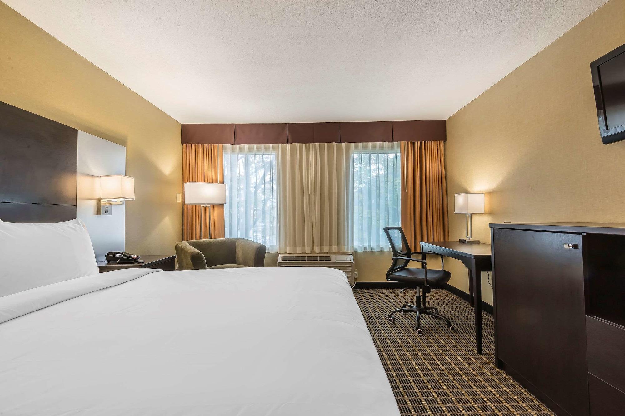 Quality Inn & Suites Downtown Windsor Zewnętrze zdjęcie