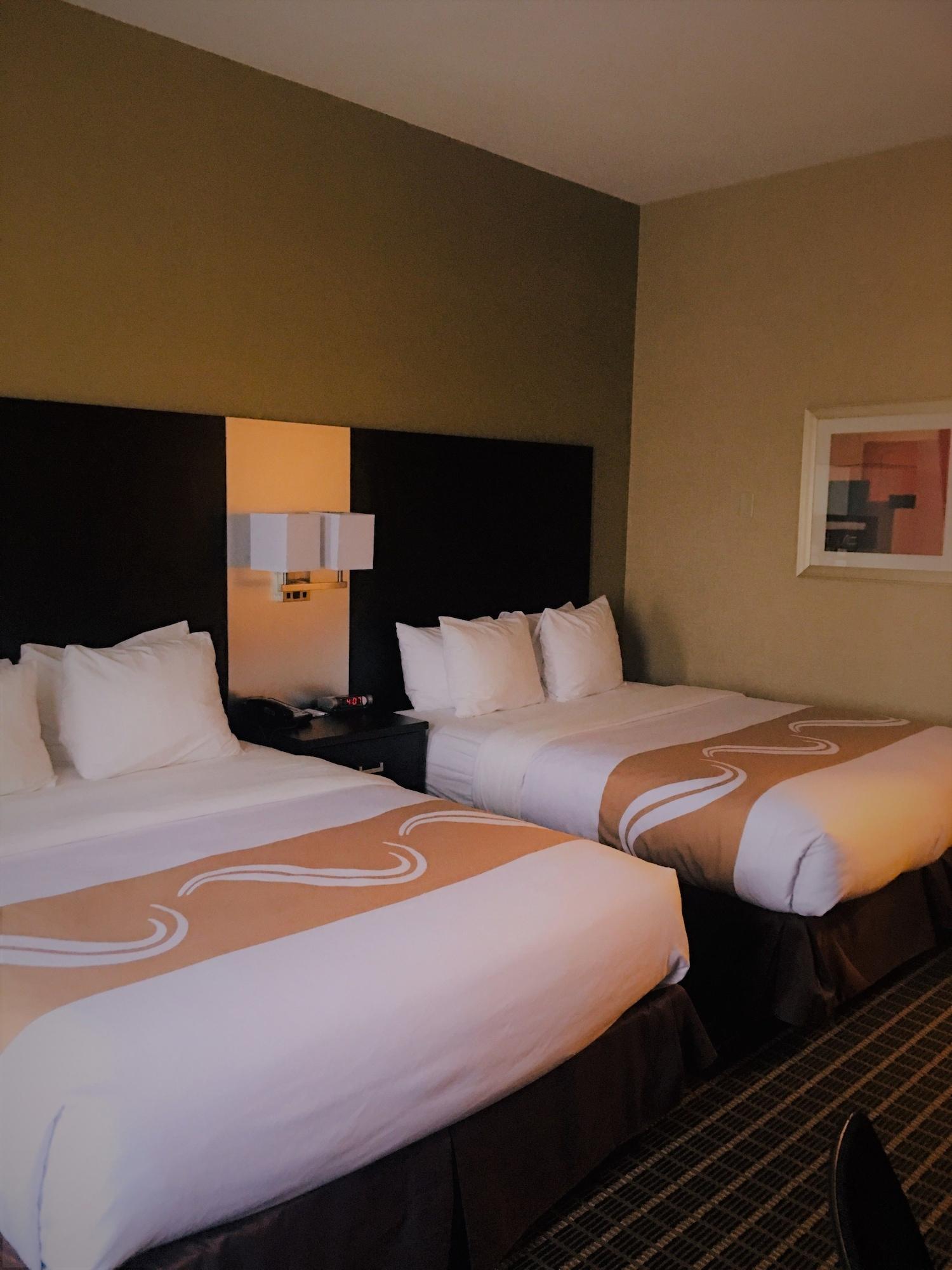 Quality Inn & Suites Downtown Windsor Zewnętrze zdjęcie