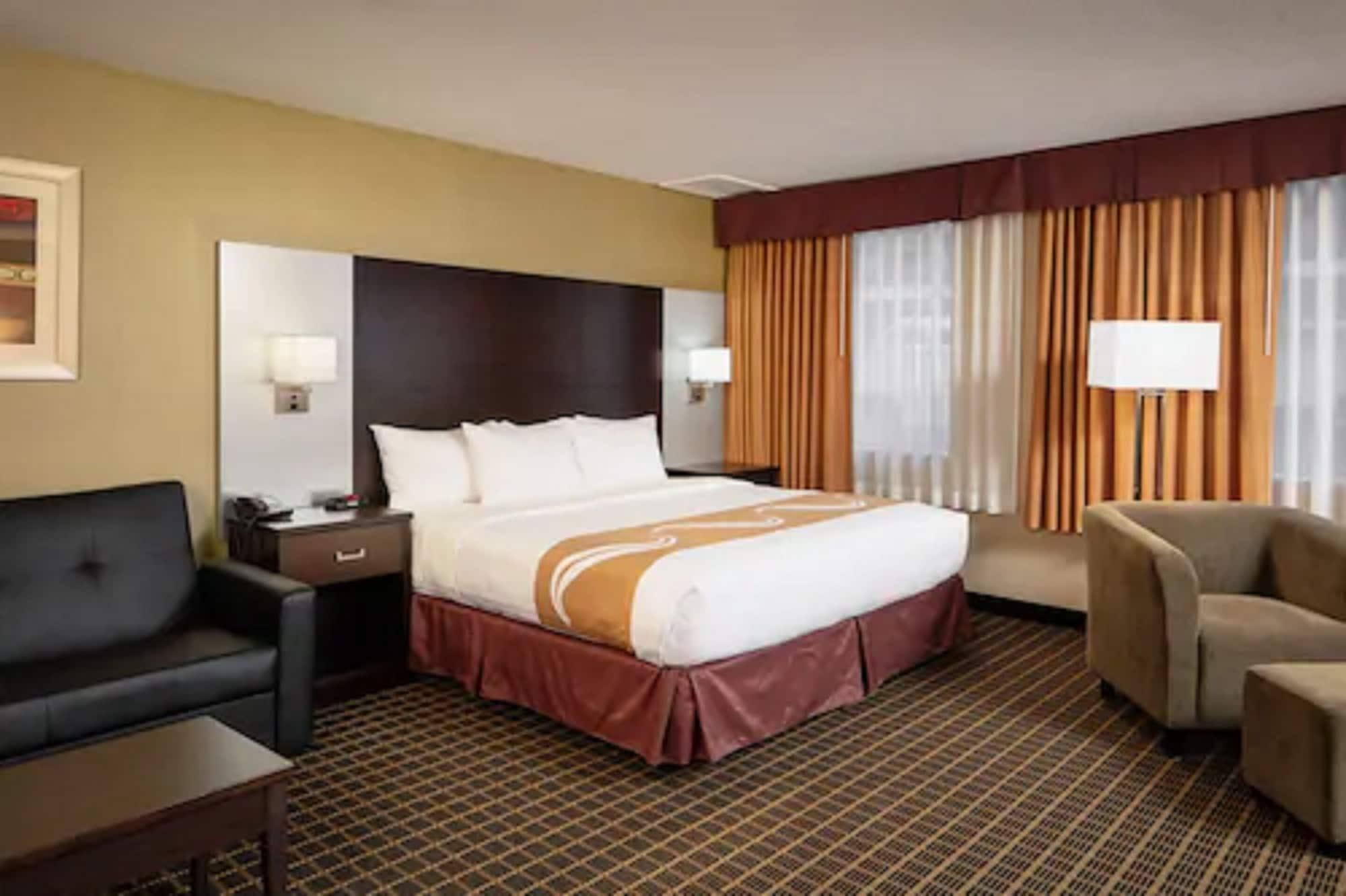 Quality Inn & Suites Downtown Windsor Zewnętrze zdjęcie
