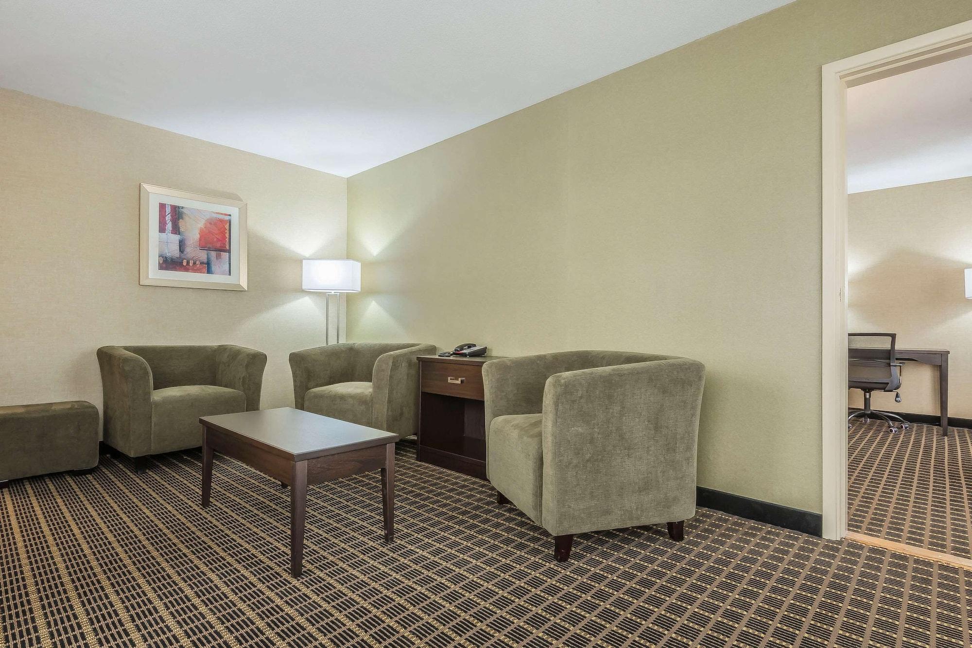 Quality Inn & Suites Downtown Windsor Zewnętrze zdjęcie