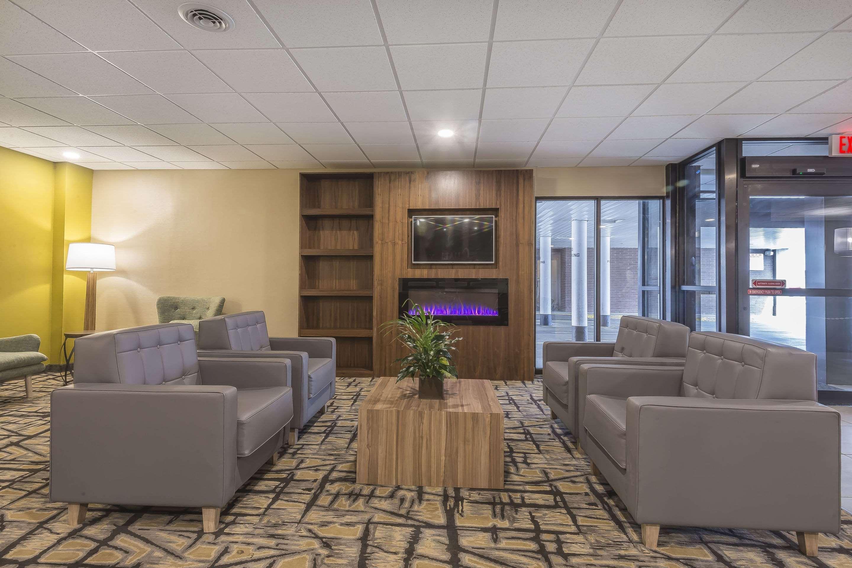Quality Inn & Suites Downtown Windsor Zewnętrze zdjęcie