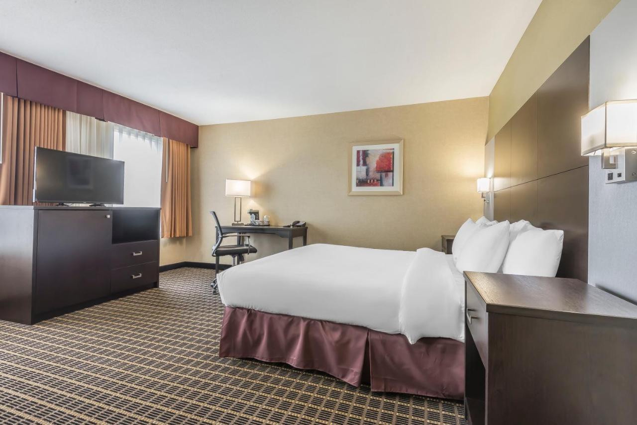 Quality Inn & Suites Downtown Windsor Zewnętrze zdjęcie