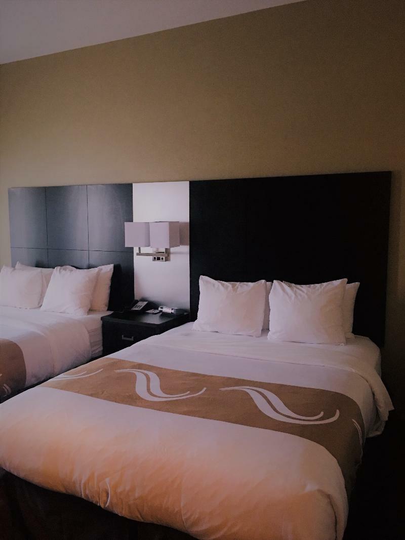 Quality Inn & Suites Downtown Windsor Zewnętrze zdjęcie