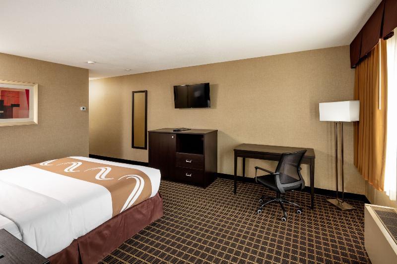 Quality Inn & Suites Downtown Windsor Zewnętrze zdjęcie